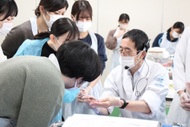 【看護学科】東京衛生の特色ある授業「ブタの内臓解剖実習」
