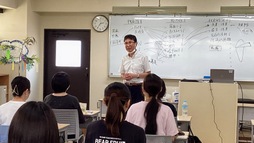 【看護学科】２年生の授業風景「リハビリテーション概論」